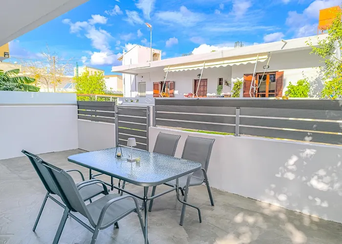 Comfy Flat With Large Terrace, Fiber Internet And Private Parking