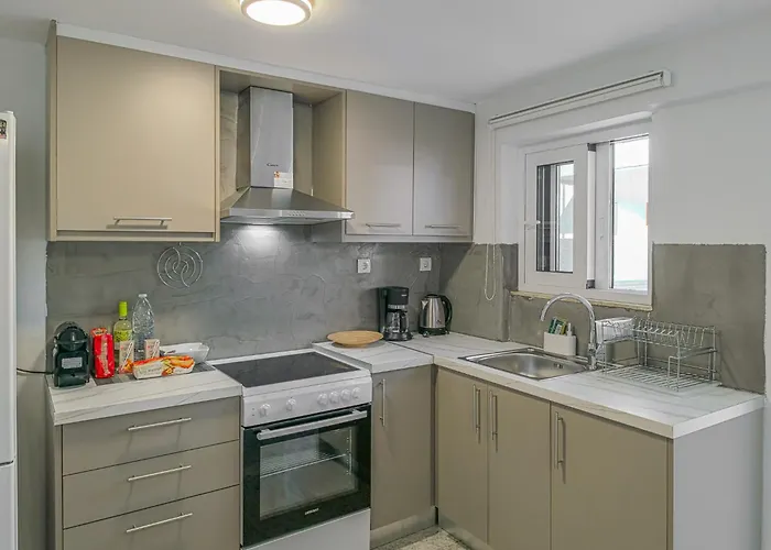 Comfy Flat With Large Terrace, Fiber Internet And Private Parking Apartment Chania (Crete)