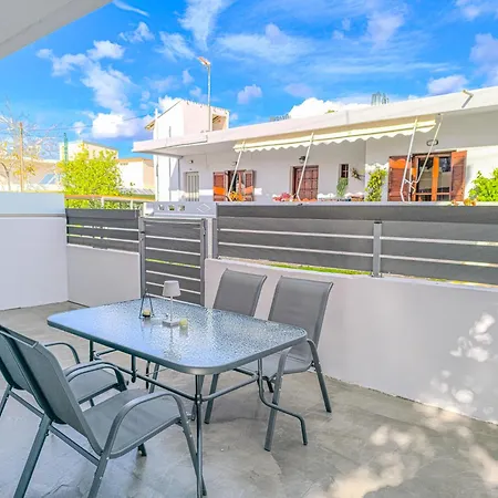 Comfy Flat With Large Terrace, Fiber Internet And Private Parking