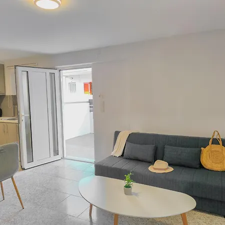 公寓 Comfy Flat With Large Terrace, Fiber Internet And Private Parking 干尼亞