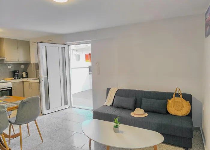 Apartmán Comfy Flat With Large Terrace, Fiber Internet And Private Parking Chania (Crete)